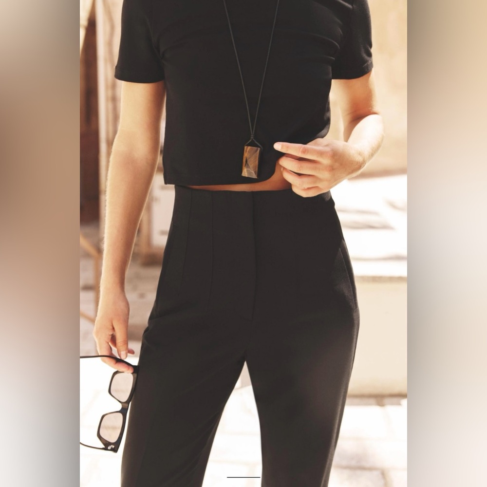 High-Waisted Pants - Picture 3 of 9